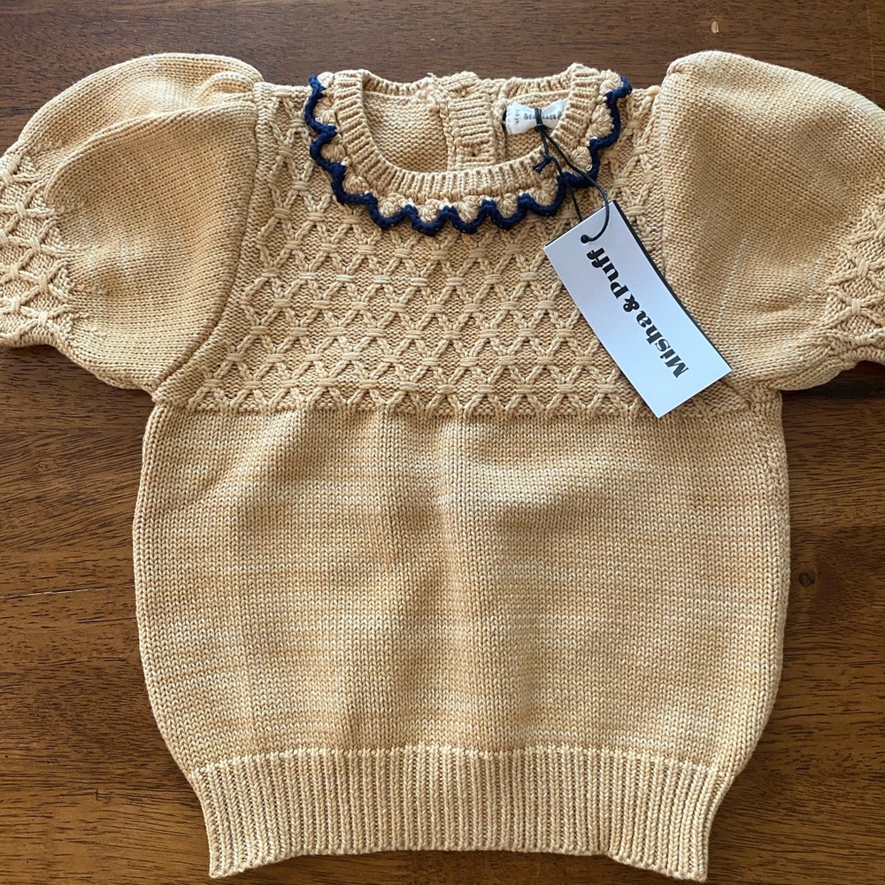 Misha and puff top